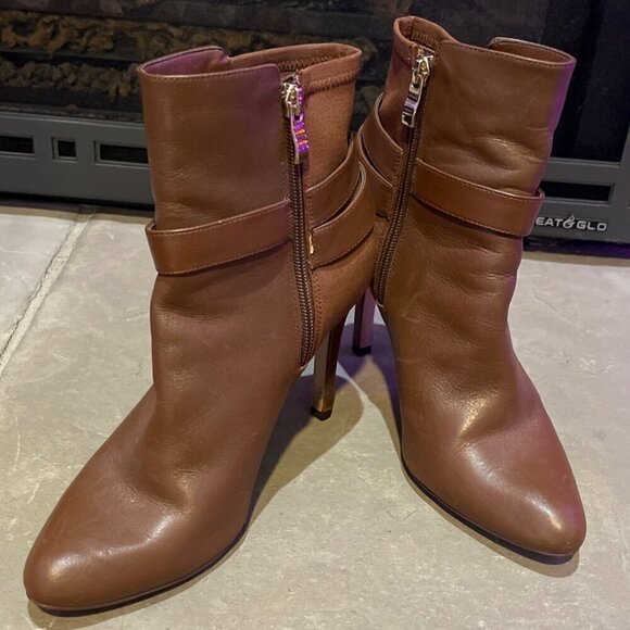 WHITE HOUSE BLACK MARKET "Tallon" Bootie Brown, Sz 7 EUC - Picture 1 of 9